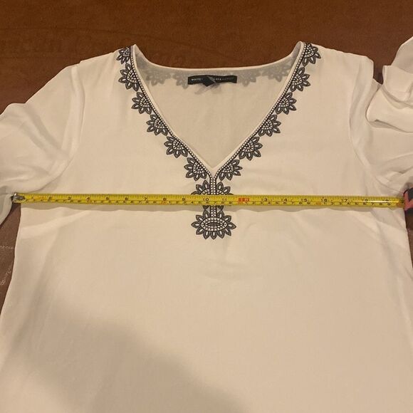 White House Black Market Medallion Embroidered Blouse Size 10 NWOT - Picture 10 of 12